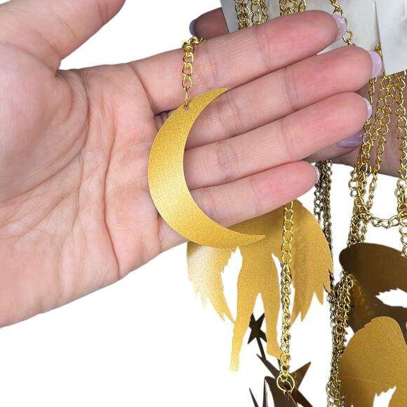 Bookish Box The Serpent and the Wings of Night Garland - December 2024 - Picture 7 of 11